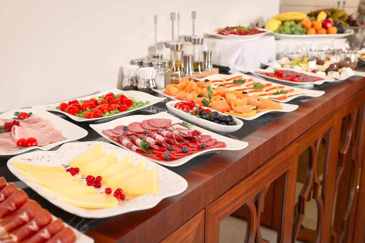 Hotel Villa Harmony Сплит Екстериор снимка